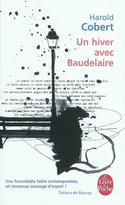 un banc et un lampadaire noirs