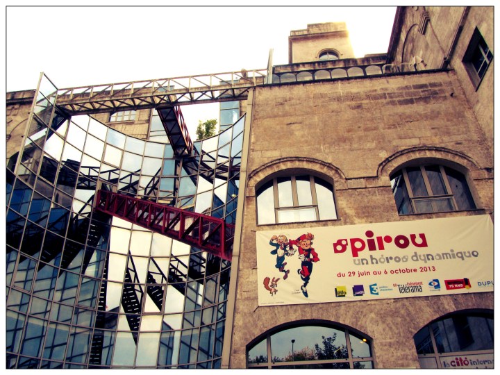 parvis de la cité de la bd d'angoulême