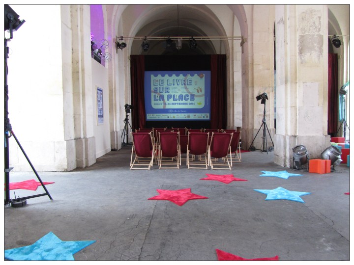 Le livre sur la place