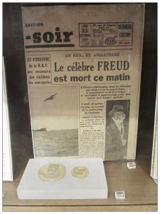 Le célèbre Dr Freud est mort ce matin