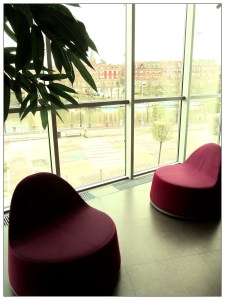 fauteuils face à la sarre